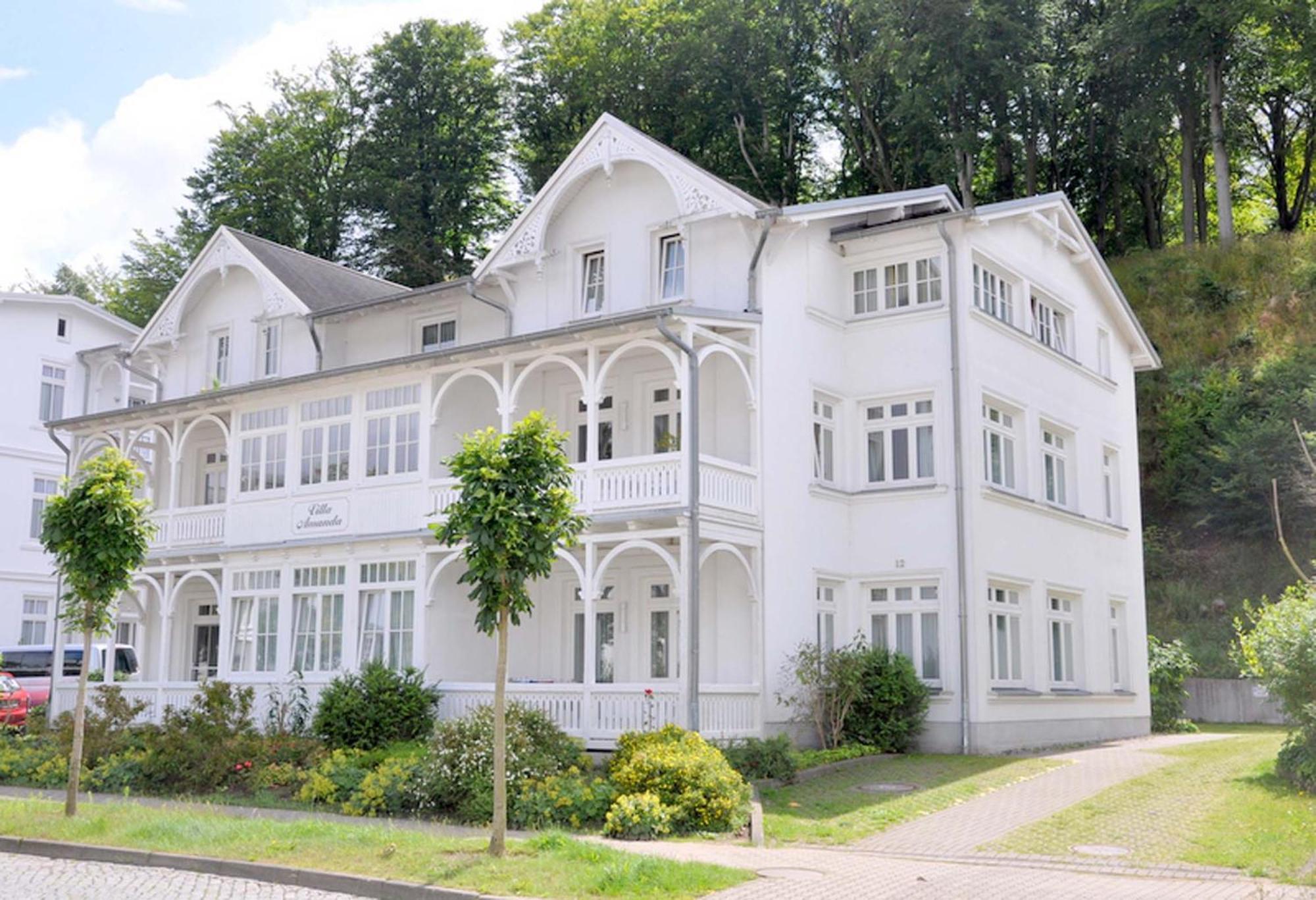 Villa Amanda By Rujana Binz Exterior photo